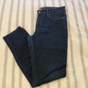 Paige skyline skinny mid wash jeans